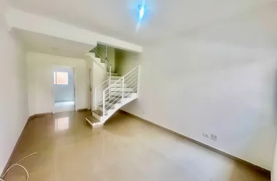 Casa com 2 quartos para alugar na Rua Maria Araújo Correia, 00, Enseada, Guarujá