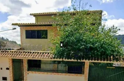 Casa com 5 dormitórios à venda, 280 m² por R$ 900.000,00 - Marilândia - Juiz de Fora/MG