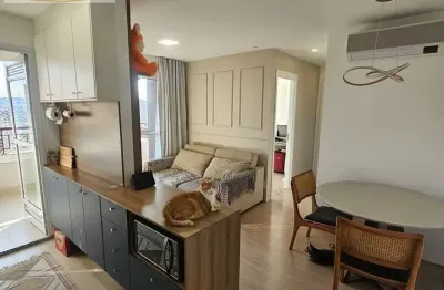 Apartamento à venda na moóca, com 2 quartos (1 suíte) e 1 vaga.