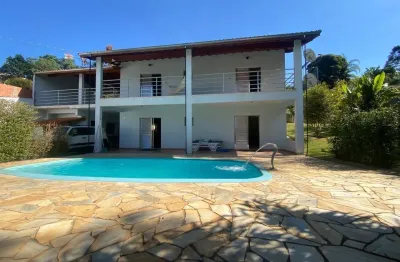 Casa à venda na represa em joanópolis/sp – condomínio fechado   localizada em condomínio fechado com acesso exclusivo à represa, ideal para quem busca lazer, segurança e contato com a natureza.