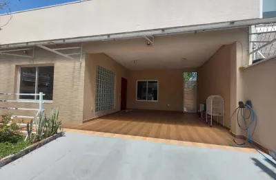 Casa térrea para locação – condomínio fechado floresta de são vicente