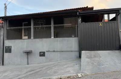 OPORTUNIDADE RARA – DUAS CASAS NO MESMO TERRENO PARA LOCAÇÃO!   Localizadas no Jardim Recreio