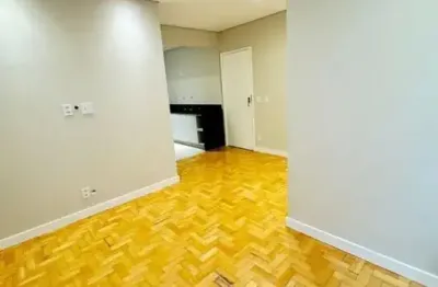 Lindo apartamento  próximo  a joana angélica reformado  c/ garagem entrar e morar !!!