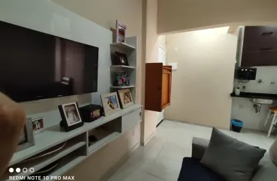 Excelente apartamento reformado !  quadra praia com 1 vaga. entrar e morar !!!