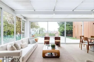 Sobrado em rua fechada! 608 m2 de área construída 3 suítes no jardim guedala- sp