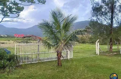 Terreno com mais de 1500 m² para à venda no sul da ilha, pântano do sul, florianópolis próximo ao mar