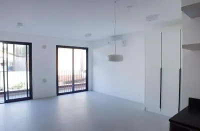 Studio para venda novo, pronto para morar de 1 quarto com 1 vaga de garagem livre em florianópolis, bairro joão paulo