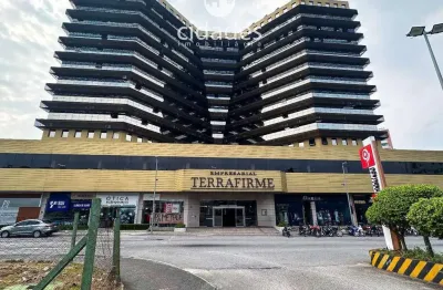 Sala comercial com garagem para aluguel bem localizada no kobrasol em frente ao shopping itaguaçu e junto ao hotel ibis