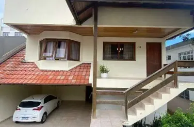 Casa com 4 quartos à venda na Trindade, Florianópolis 