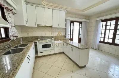 Casa com 4 quartos à venda na avenida dos lagos, n 3709, pedra branca, palhoça por r$ 1.650.000