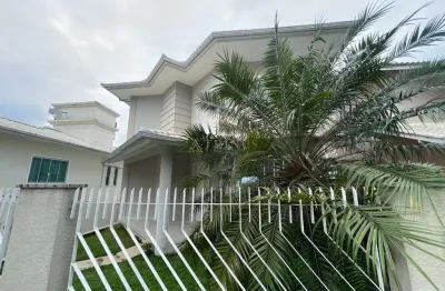 Casa com 3 quartos à venda na avenida dos lagos, 368, pedra branca, palhoça por r$ 1.700.000