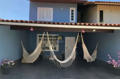 Casa com 3 quartos à venda na Rua Ferdinando Ognibeni, 78, Itaipu, Niterói