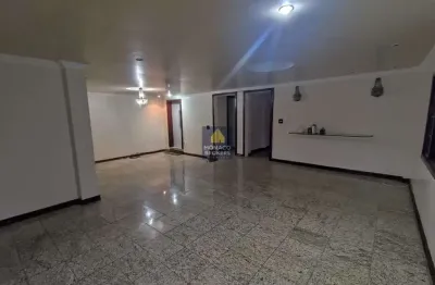 Casa com 4 quartos para alugar na Rua General Rubens Rosado Teixeira, 95, Piratininga, Niterói