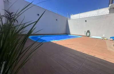 Alto Padrão para Venda em Campo Grande, Parque Residencial Rita Vieira, 3 dormitórios, 1 suíte, 2 banheiros, 2 vagas