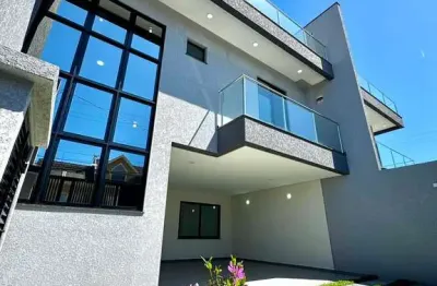 Sobrado triplex  à venda no bairro Cruzeiro - São José dos Pinhais/PR