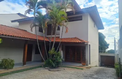Casa à venda em jundiaí-anhangabaú, 3 suítes, 4 vagas, at=412m2 e ac=357m2