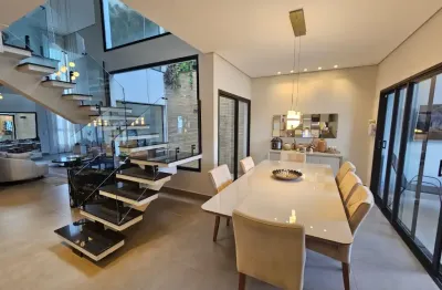 Casa a venda no condomínio brisas da mata - at: 300,00 m² e ac: 240,00 m² - sobrado