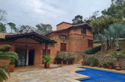 Casa a venda na região da colônia / caxambú - at: 10.666,00m² e ac: 746,00m²