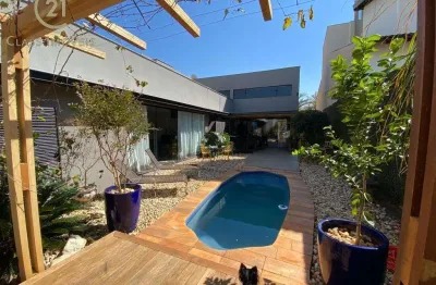 Casa à venda em londrina, esperança, com 3 suítes, com 240 m², royal forest - fase i