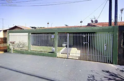 Casa à venda em londrina, conjunto habitacional maria cecília serrano de oliveira, com 3 quartos