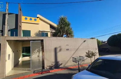 Casa à venda em londrina, jardim vale do cedro, com 3 quartos, com 160 m²