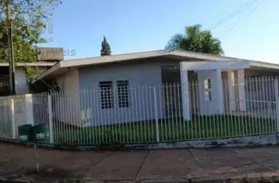 Casa para alugar em londrina, canadá, com 4 quartos, com 324 m²