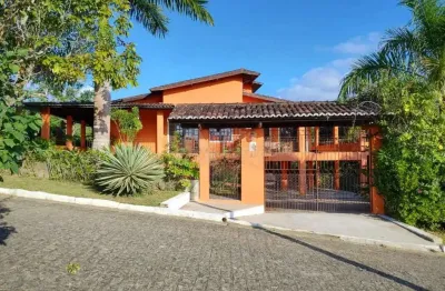 Casa com dois andares em condomínio fechado em paudalho-pe