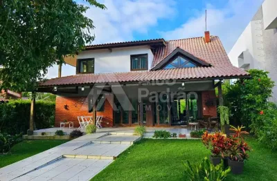 Casa em condomínio fechado com 4 quartos à venda na Avenida Cícero Batista de Oliveira, 1632, Alpes Suiços, Gravatá