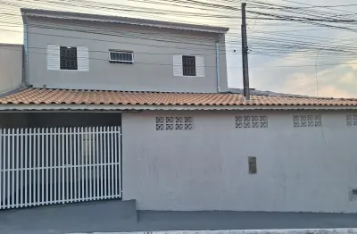Excelente sobrado com 2 quartos, 2 banheiros e área gourmet no real park