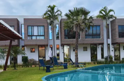 Casa duplex em condomínio a venda no porto das dunas aquiraz, tranquilidade e conforto o que define bella arte residence