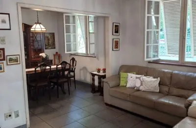 Ampla casa frente de rua amplo terreno quintal estuda permuta d