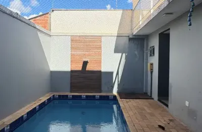 Casa com Piscina para locação - Rua Pedro Fabre Francez no Residencial José B Almeida – Londrina/PR