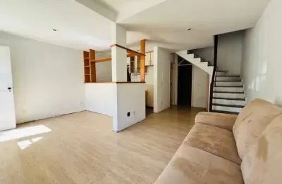 Linda casa  dúplex geminada a venda no bom retiro teresópolis!