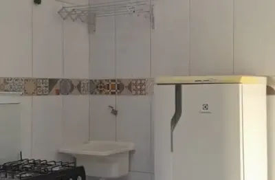 Kitnet mobiliada para locação no bairro hauer em condomínio fechado