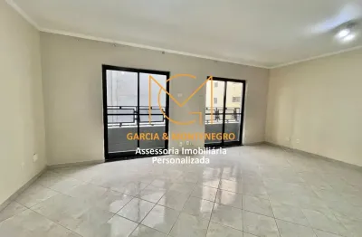 Apartamento na praia com 3 dormitórios e 1 vaga - pompéia - santos - sp