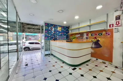 Loja 100m² na Pedro Lessa: Pronta para Inaugurar (Móveis + Ar + Segurança)