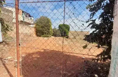 Terreno à venda na Rua Silviano Brandão, Centro, Alfenas