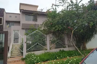 Sobrado à venda no jardim ana lúcia – 3 quartos, 2 suítes, 200 m² de área construída