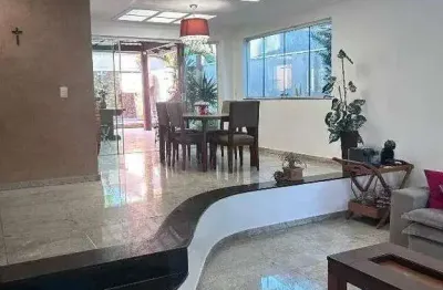 Casa com 4 quartos à venda na Rua Madri 2, Jardins Madri, Goiânia