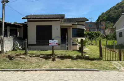 Casa com 3 dormitórios à venda, 128 m² por R$ 380.000,00 - Arapongas - Araranguá/SC