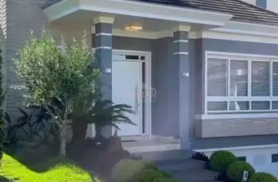 Casa em condomínio fechado de alto padrão | alta vista