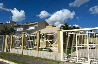 Casa com 3 quartos à venda na Rua Apus, 27, Moinhos De Vento, Canoas