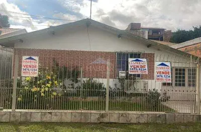 Casa à venda na Rua Oscar Pedro Kulzer, 533, Hércules, Canoas