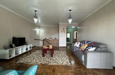 Casa com 4 quartos à venda na Rua Marquês do Herval, 195, Marechal Rondon, Canoas