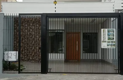 Casa com 3 quartos à venda na rua pioneiro domingos errerias ernandes, jardim fregadolli, maringá, 105 m2 por r$ 750.000