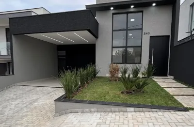 Casa totalmente térrea á  venda no condomínio portal da  serra