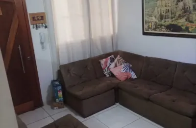 Sobrado à venda com 2 suítes em condomínio no jardim recreio!