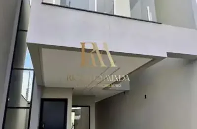 Casa Duplex Alto Padrão toda no porcelanato com fino acabamento-3 Quartos amplos, suíte, piscina, churrasqueira, 3 vagas de garagens, 140m²