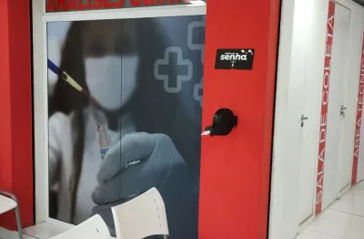Laboratório de análises clínicas montado, funcionando, todo mobiliário