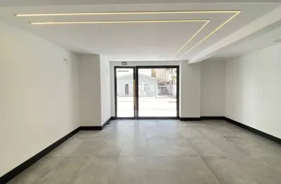 Excelente loja à venda em balneário camboriú! bairro pioneiros!